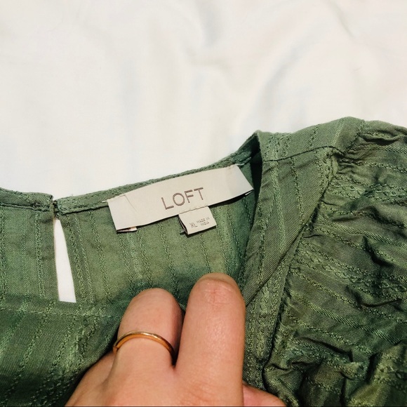 LOFT Ruffle Blouse - Picture 3 of 6